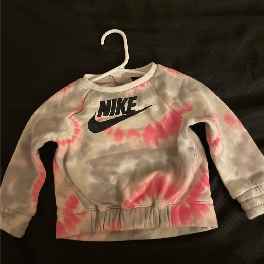 9m tie dye Nike sweatshirt